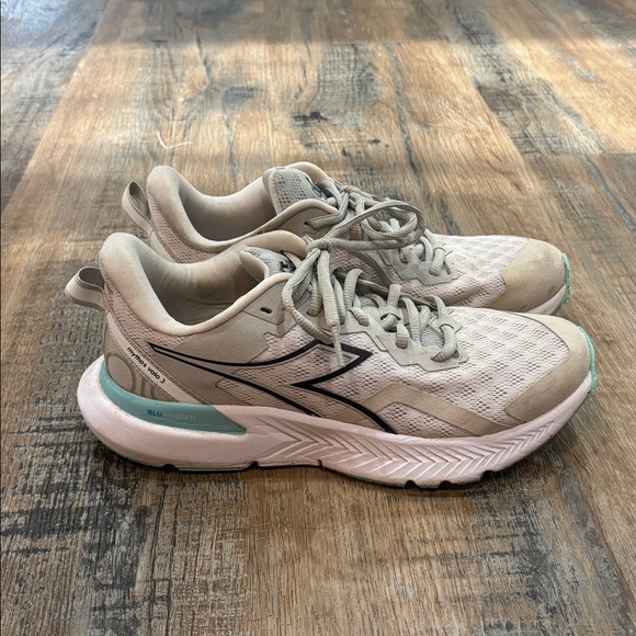 Diadora Mythos Volo 3 - Picture 3 of 11